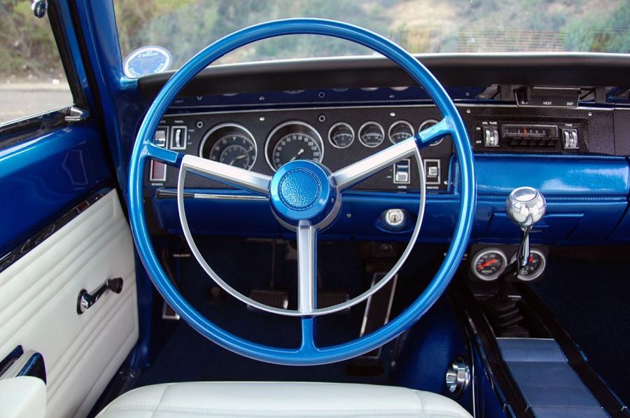  Plymouth GTX 440 Six Pack Wagon 1968 года  (фото 12 из 37)